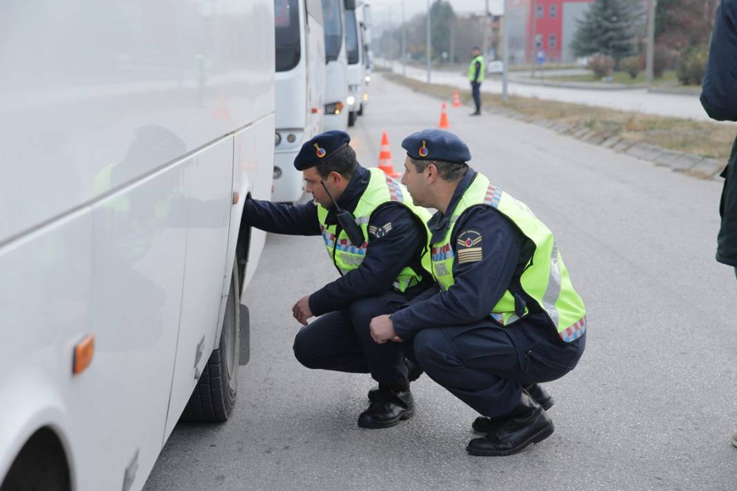 Araç sahipleri için zorunlu uygulama başladı: Bir ilde sıkı denetim var, cezası 1152 TL 11
